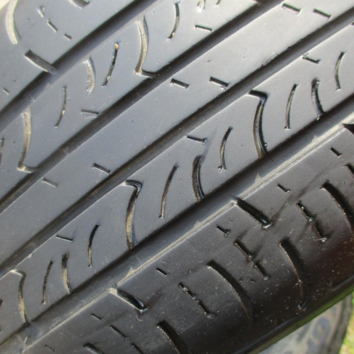 2шт 185 \ 60 R14 Roadstone