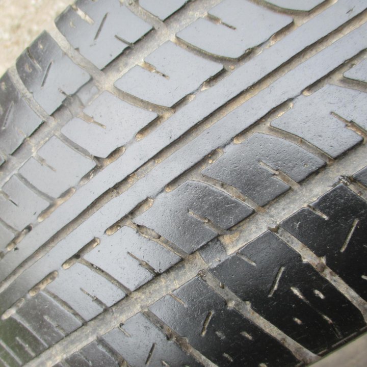 2шт 185 \ 65 R15 Nokian