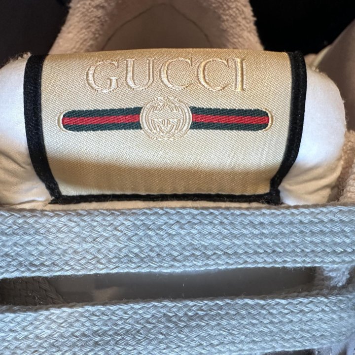 В наличии оригинал новые кроссовки Gucci Screener