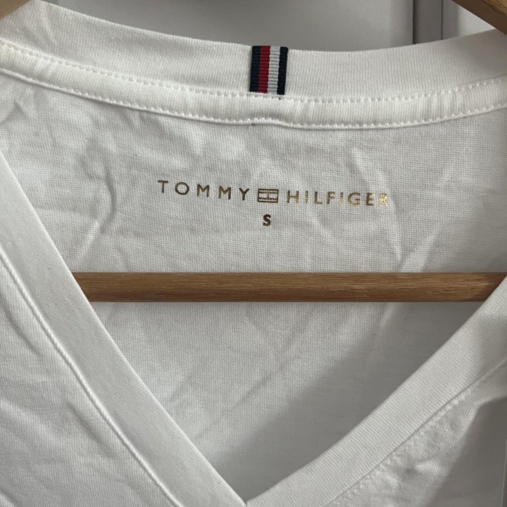 Новая футболка Tommy Hilfiger S оригинал