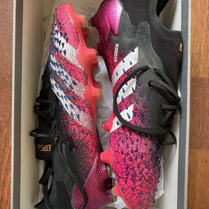 Бутсы Adidas Predator