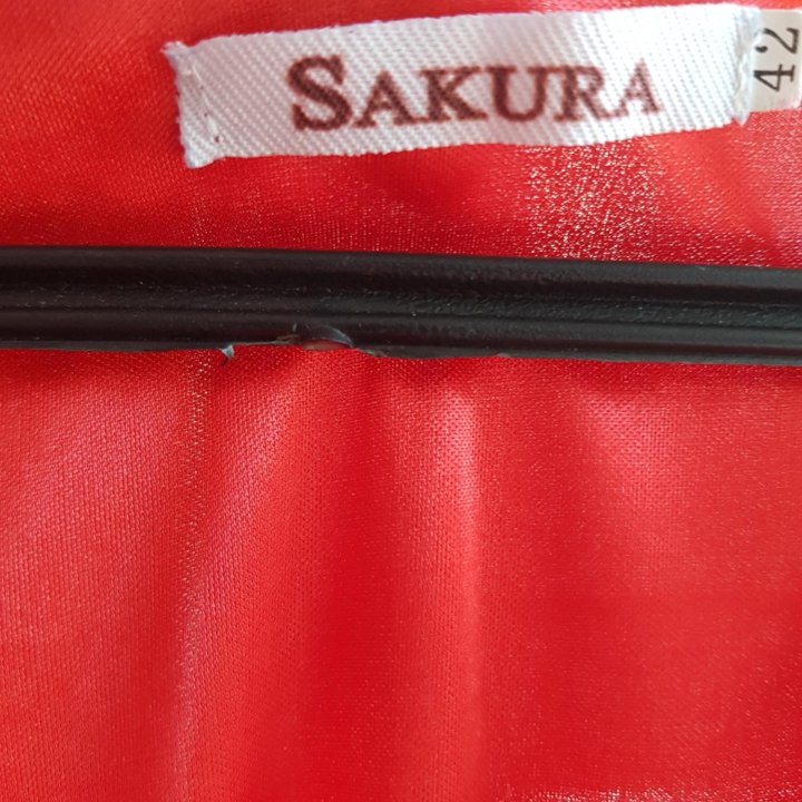 Платье женское.