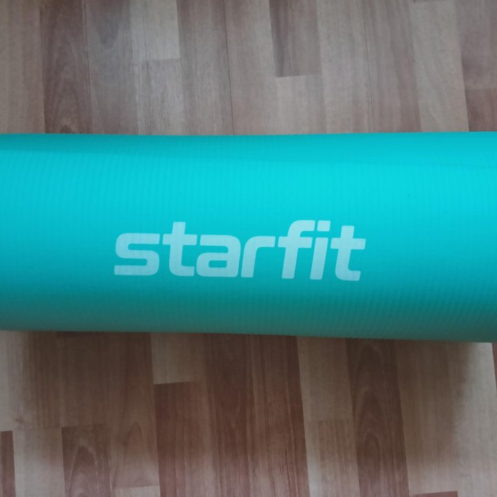 Коврик для йоги и фитнеса Starfit