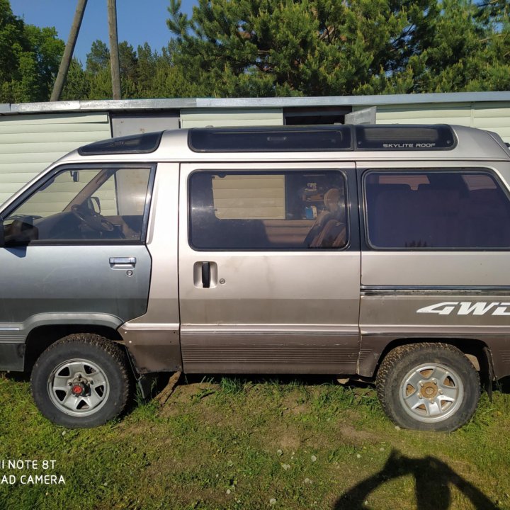 Toyota MasterAce, 1989