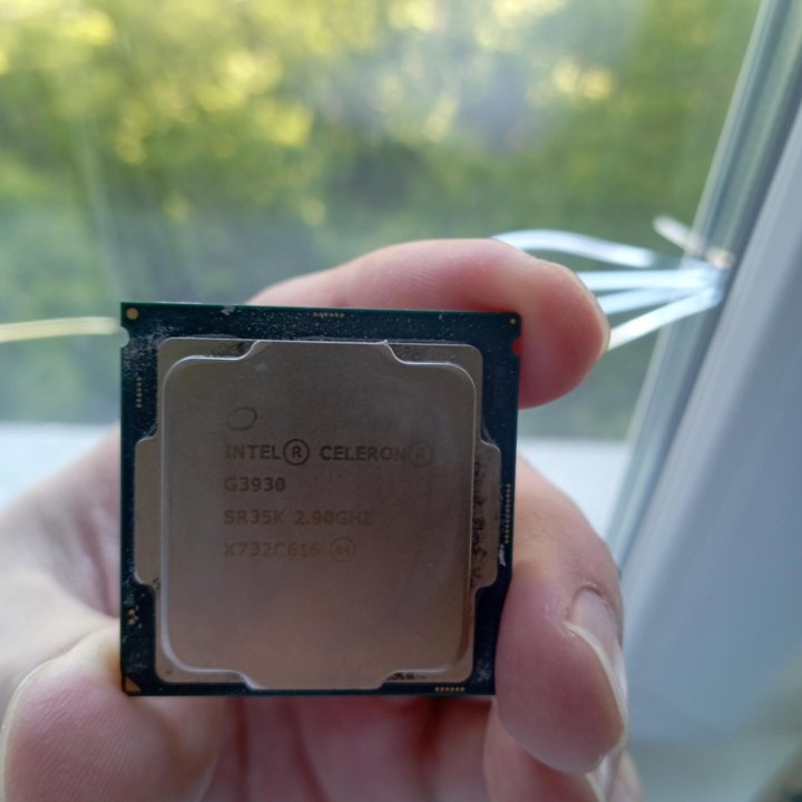 Процессор Intel Celeron G3930