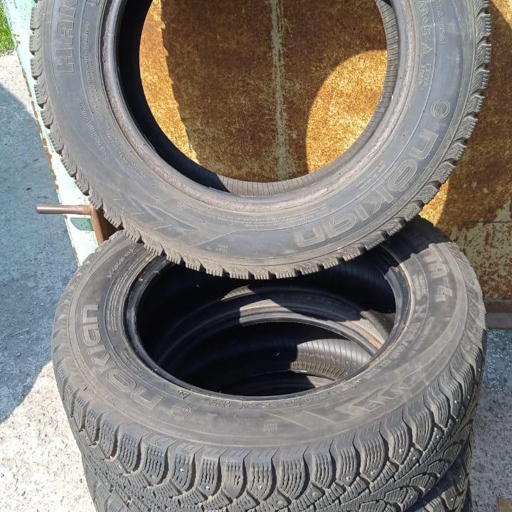 Шины 4шт. Nokian Tyres