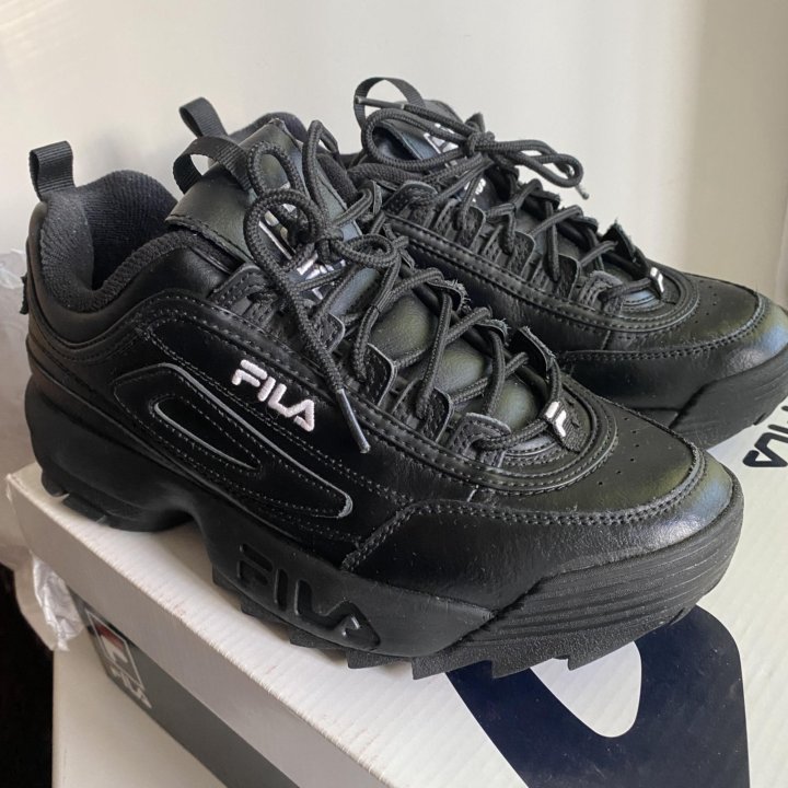 Кроссовки женские Fila 39,5-40 черные кожа торг