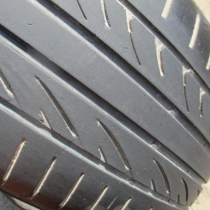 2шт 215 \ 55 R17 Hankook