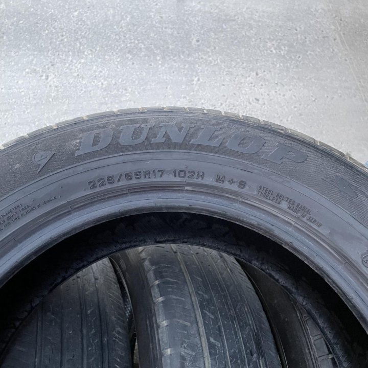 Dunlop Grandtrek ST30 225/65 R17