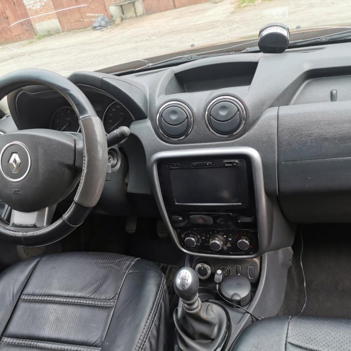 Renault Duster, 2013