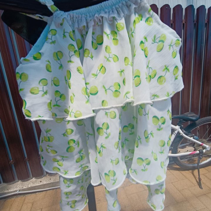 Платье для девочки новое