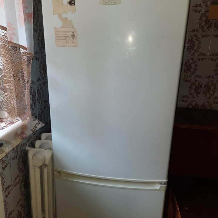 Холодильник Бирюса