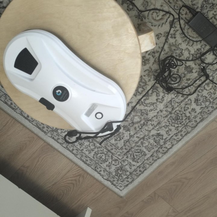 Мойщик окон Cleanbot