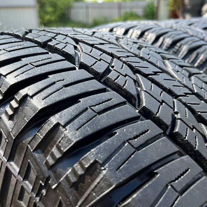 Лето Yokohama Geolandar A/T G015 265/70 R15 112H