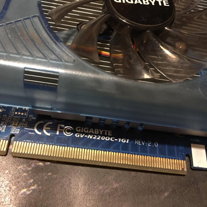 Видеокарта Gigabyte GV-N2200C-1Gi. DDR3. 1gb