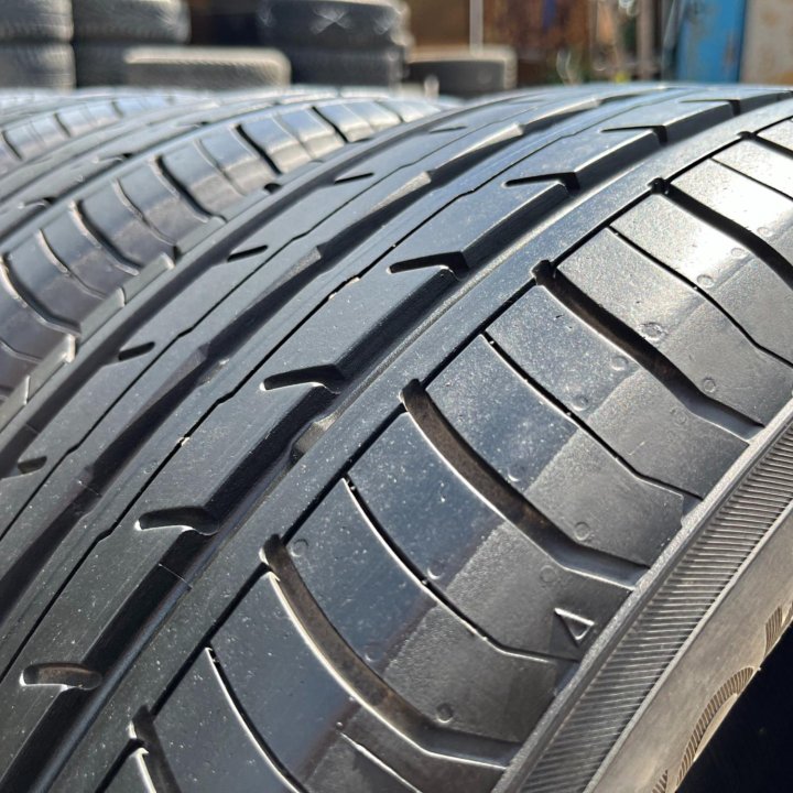 Лето Yokohama Bluearth ES32 215/60 R16 99V