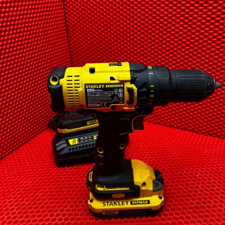 Дрель шуруповерт Stanley fatmax scd700(Пф)