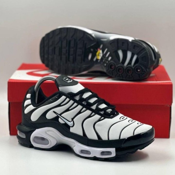 Кроссовки Nike Air Max Tn Plus