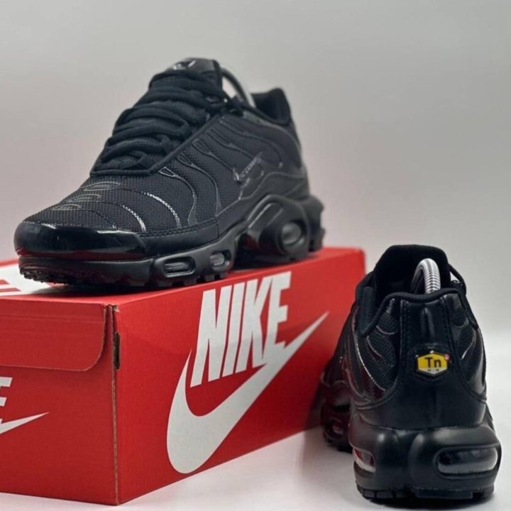 Кроссовки Nike Air Max Tn Plus