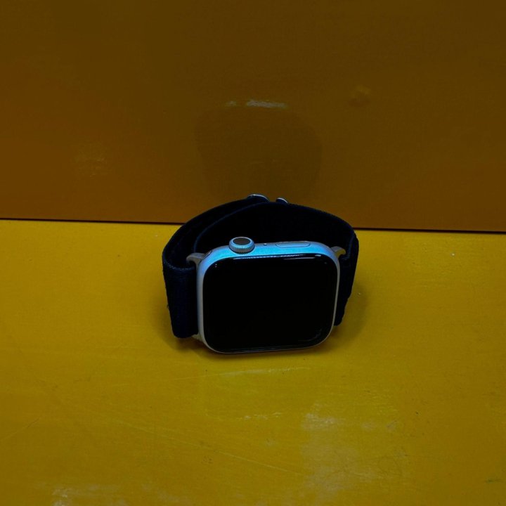 Смарт-часы Apple Watch 8 Series