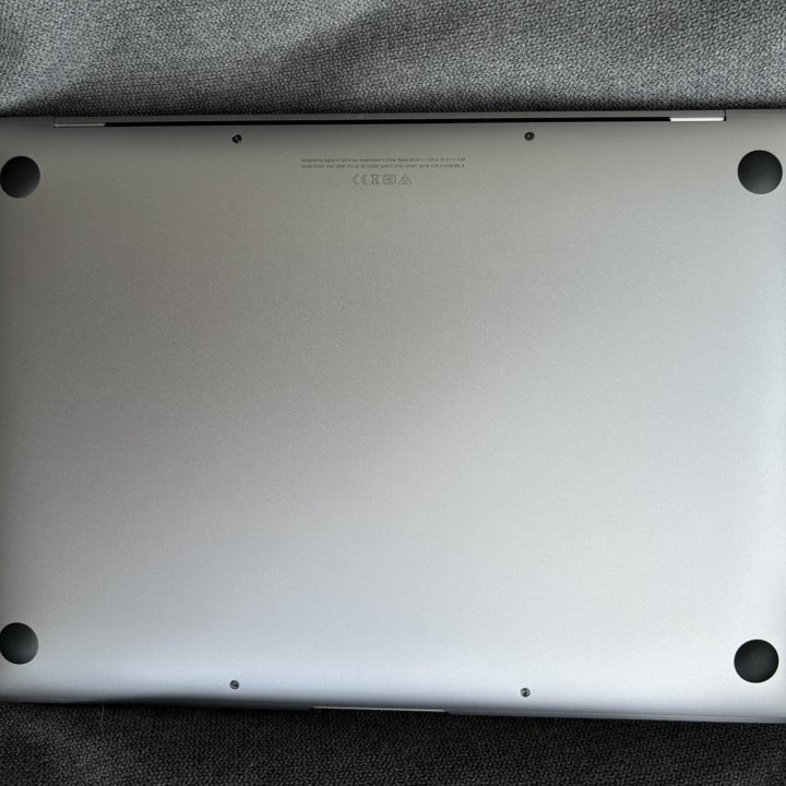 MacBook Air 13” M1 (2020) 256ГБ серый космос