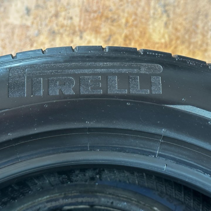 235/55/18 лето Pirelli PZero