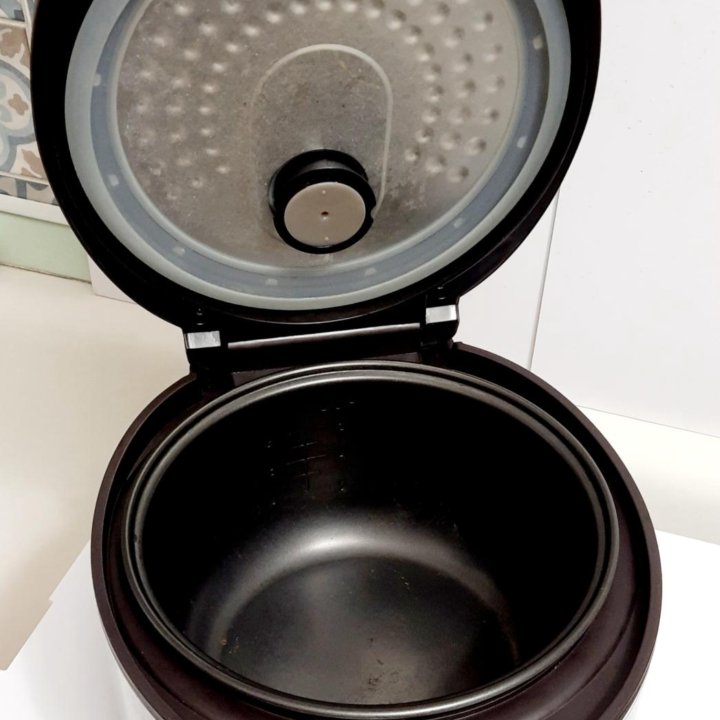 Мультиварка Polaris PMC 0366AD