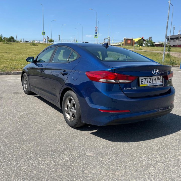 Hyundai Elantra, 2018