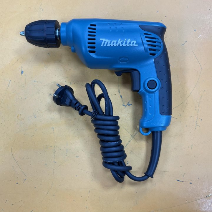 Дрель Makita 450 Вт новая