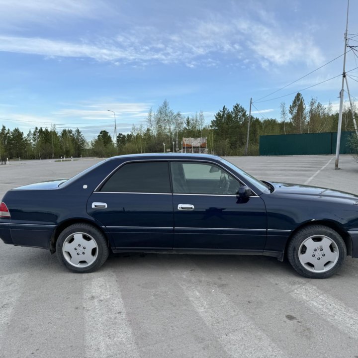 Toyota Crown, 1998