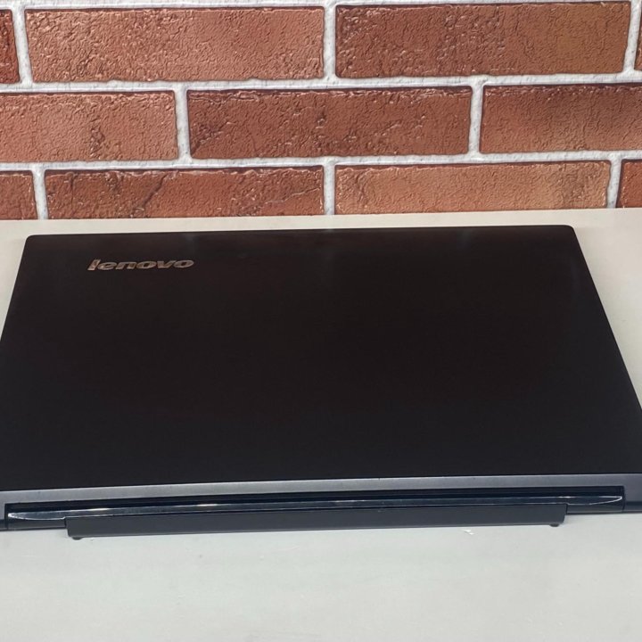 игровой Lenovo i3\12gb\m330-2gb\ssd240 ноутбук