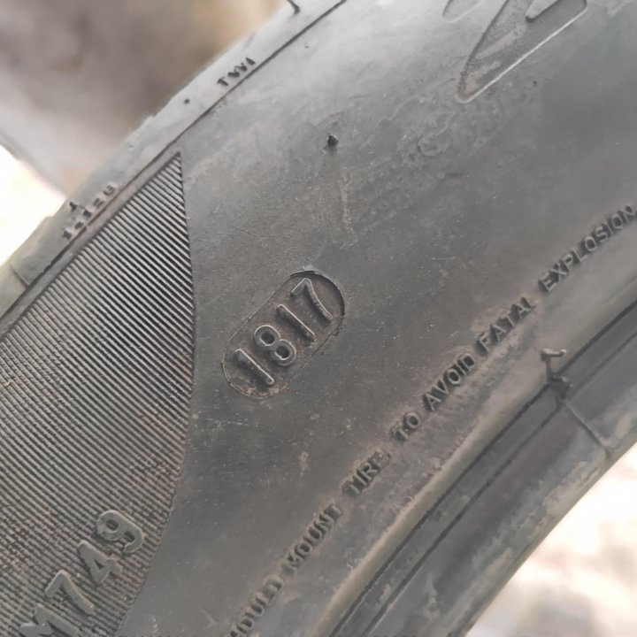 Pirelli P Zero 295/40/21