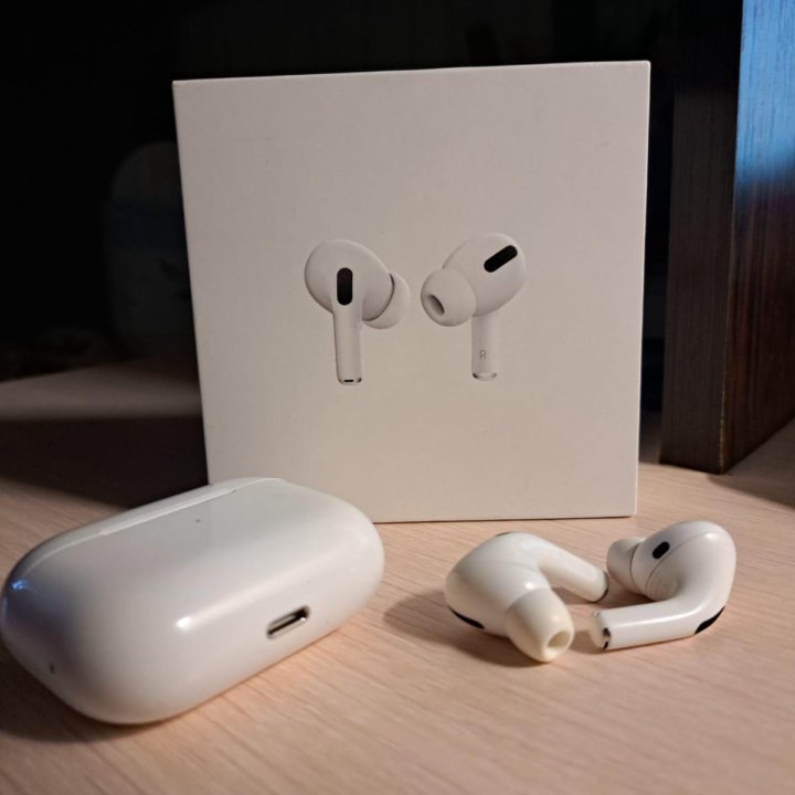 Наушники AirPods pro