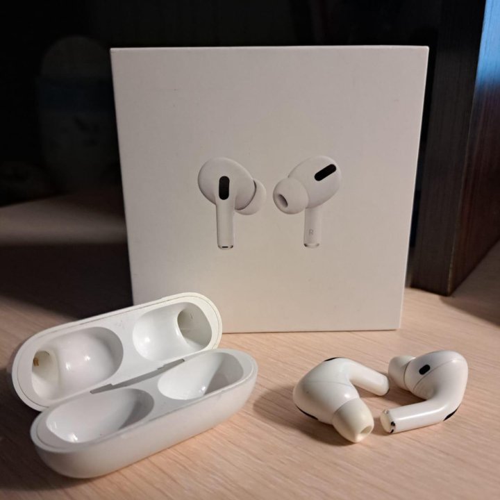 Наушники AirPods pro