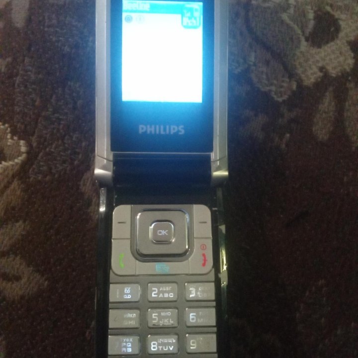 Philips xenium 9@9e и 598