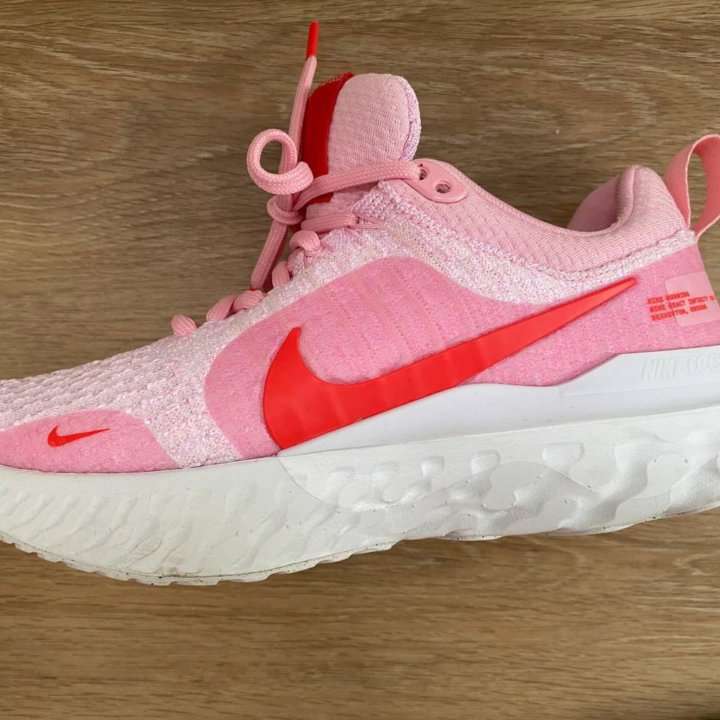 Новые кроссовки Nike infinity run fk розовые