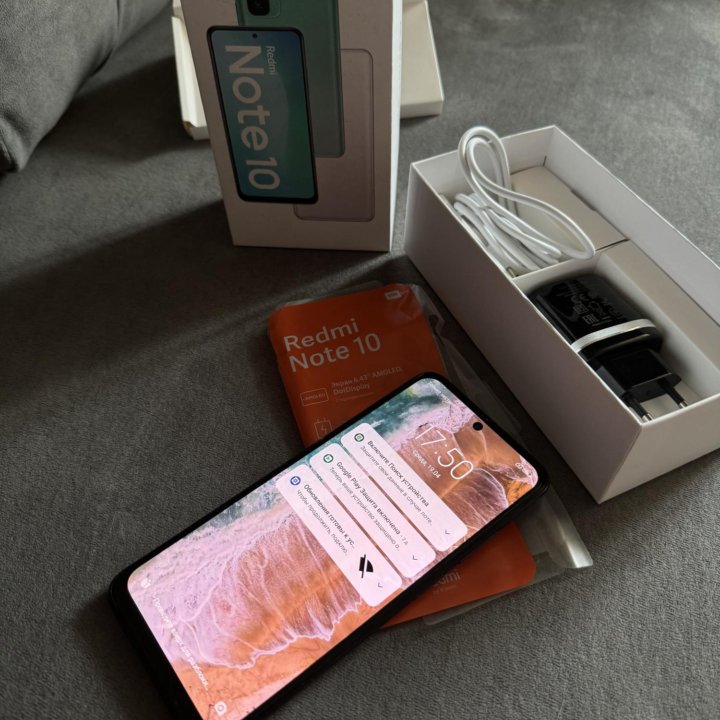 Продам Xiaomi Redmi Note 10 4/64Gb