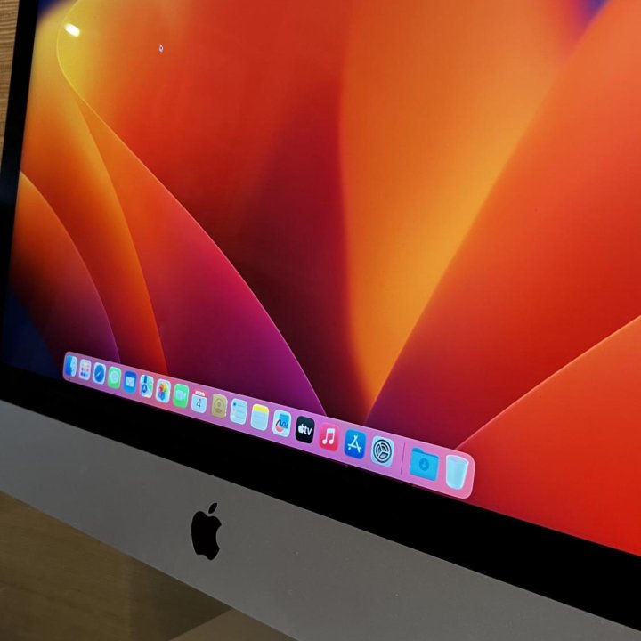 Apple iMac 21, 5 4K 2015 i5 /8/ 500gb Samsung SSD