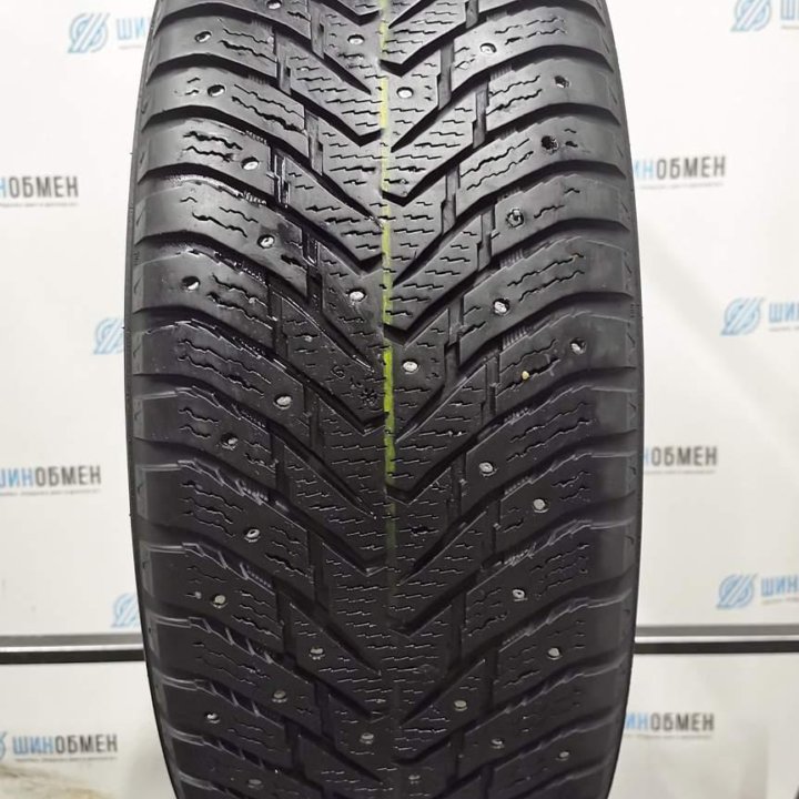 Nokian Tyres Hakkapeliitta 8 R18 235/60 107T