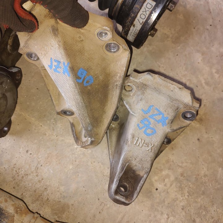 Cresta Chaiser Mark Crown