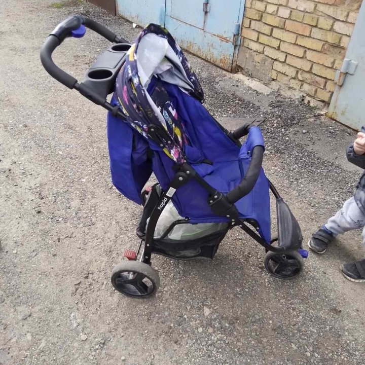 Прогулочная коляска