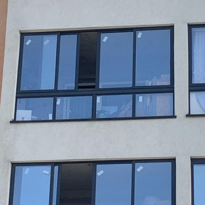 Балконный блок, раздвижные окна со стеклами