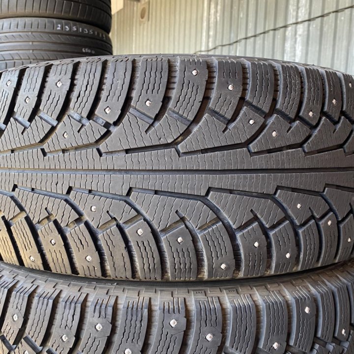 265/65 R17 Nokian Hakkapeliitta Sport Utility 5