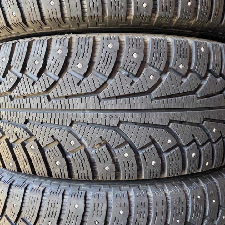 265/65 R17 Nokian Hakkapeliitta Sport Utility 5