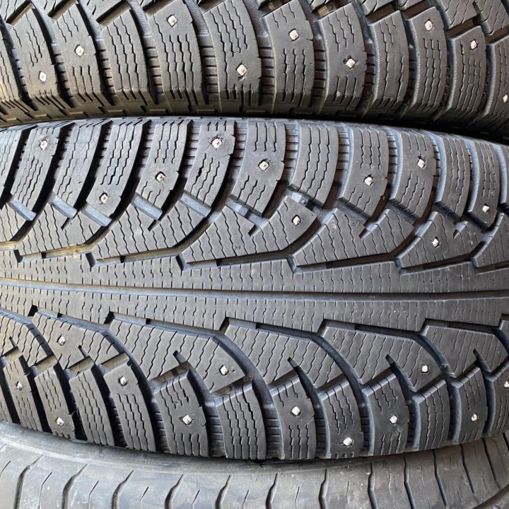 265/65 R17 Nokian Hakkapeliitta Sport Utility 5