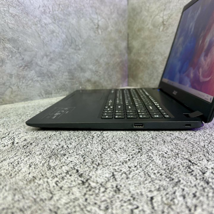 Ноутбук acer на Core i3-1005G1/ 8 GB/ SSD 240 GB