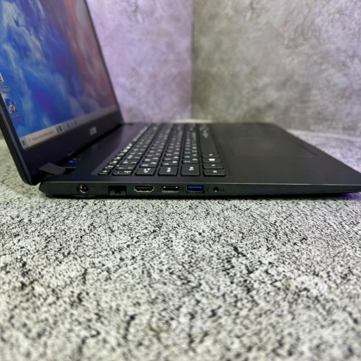 Ноутбук acer на Core i3-1005G1/ 8 GB/ SSD 240 GB