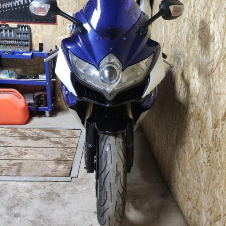 SUZUKI GSX-R 750