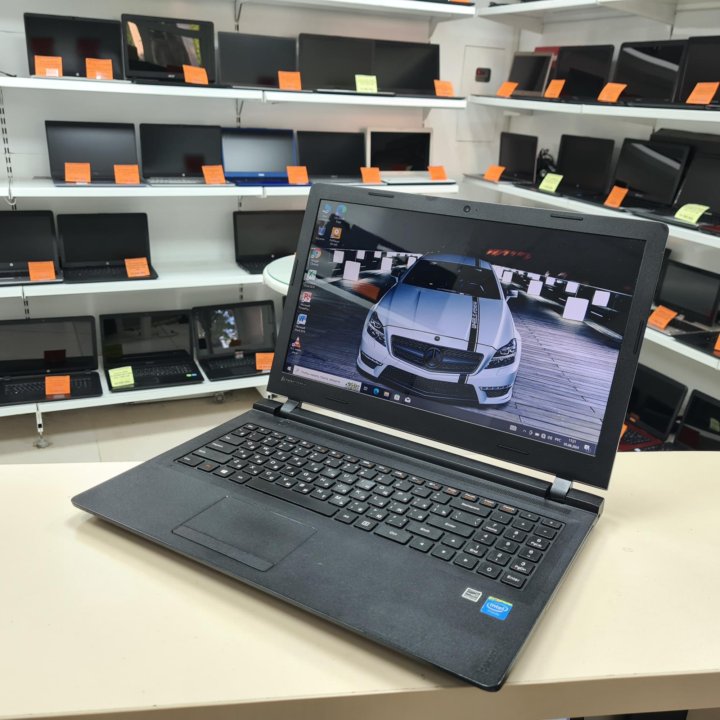 YНоутбук Lenovo 15.6