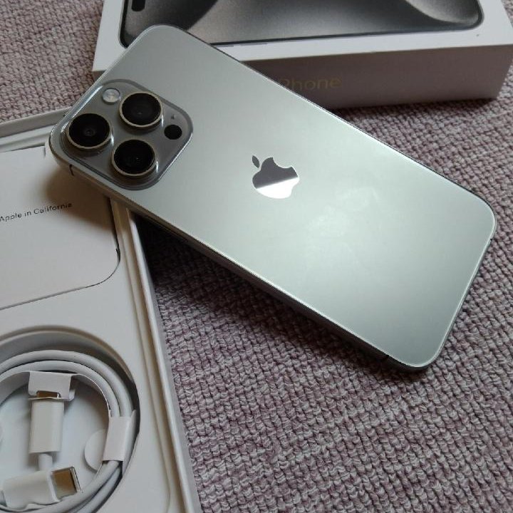 Apple iPhone 15 Pro Max Titan Копия